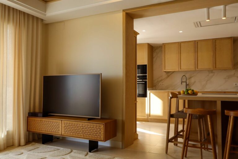 46160ce9d3f8f8a7ba3568667f72a12a - 9