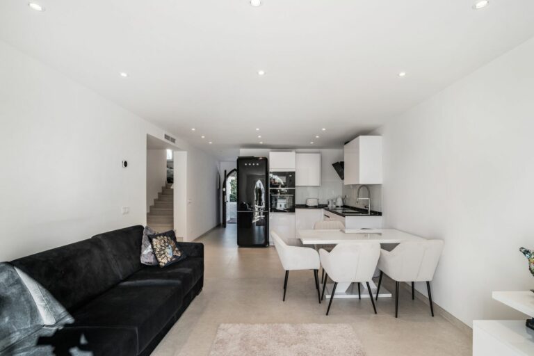 466382cee86abae5a75635ea5111bca1 - 7