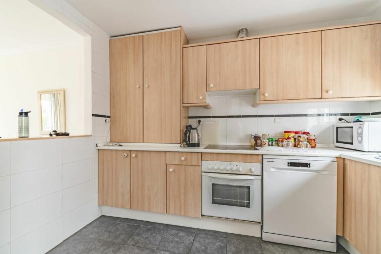 48db339833aee9041c75f680701c6700 - 13