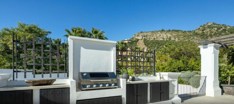 490e6327066412a2507c68c8fc0b2c4a - 13