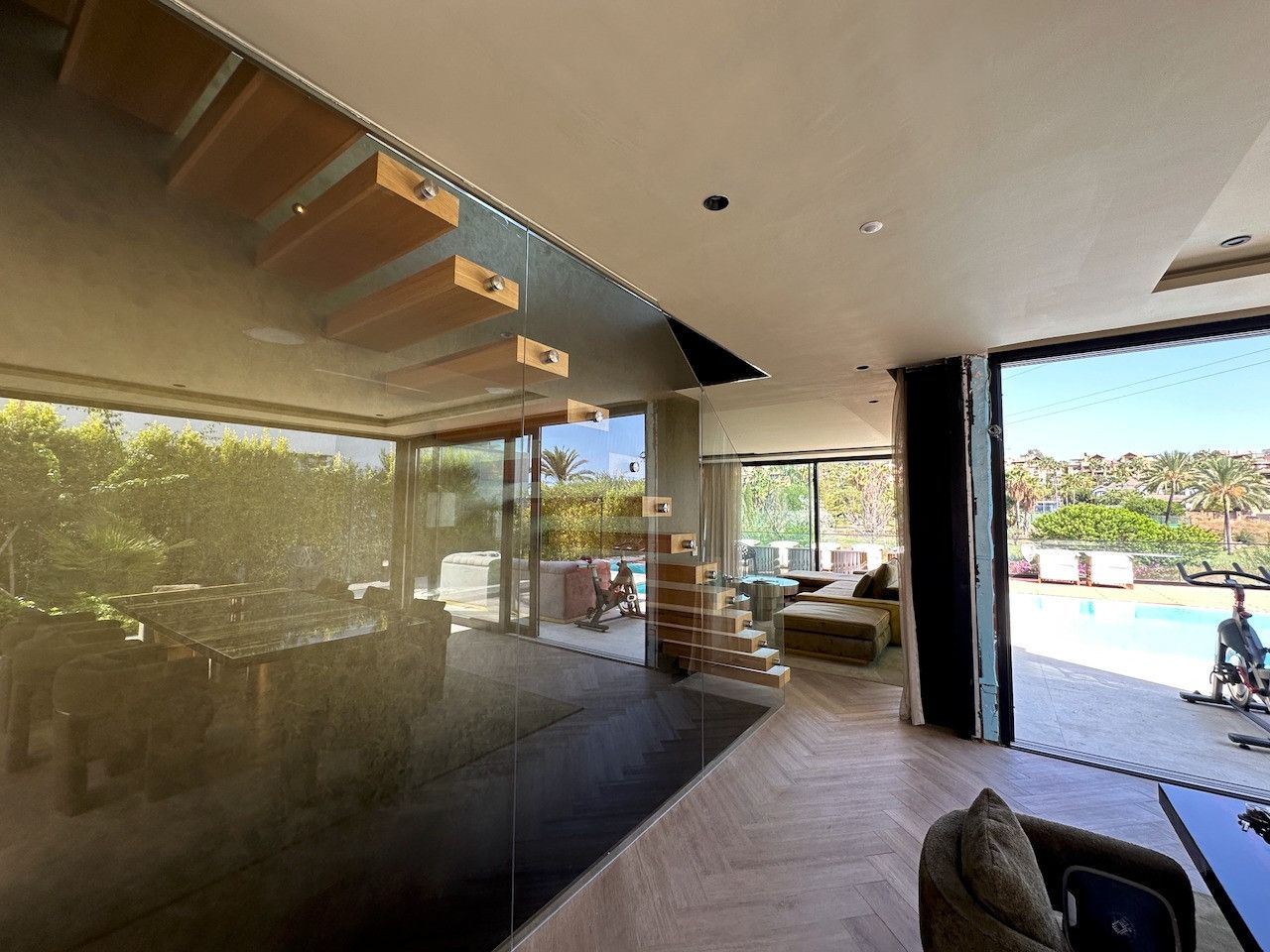 4b591f872246379d2fdfaa7710c282af - 12