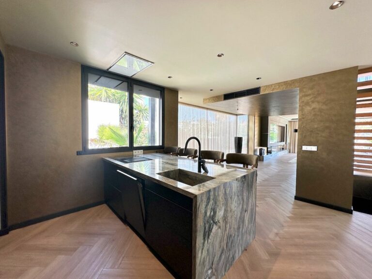 4b591f872246379d2fdfaa7710c282af - 15