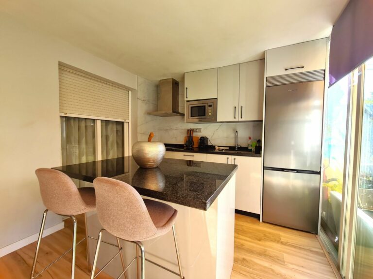 4b796c221a4f1980793890938e30fc73 - 10