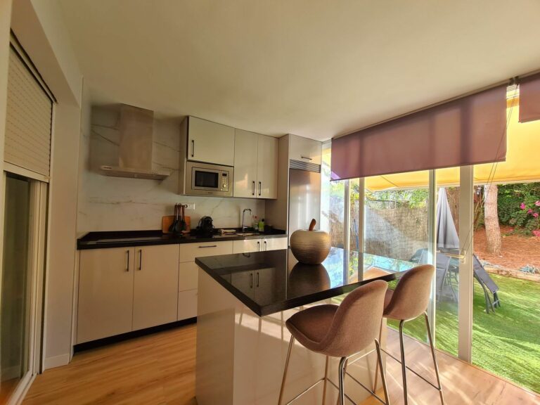 4b796c221a4f1980793890938e30fc73 - 3