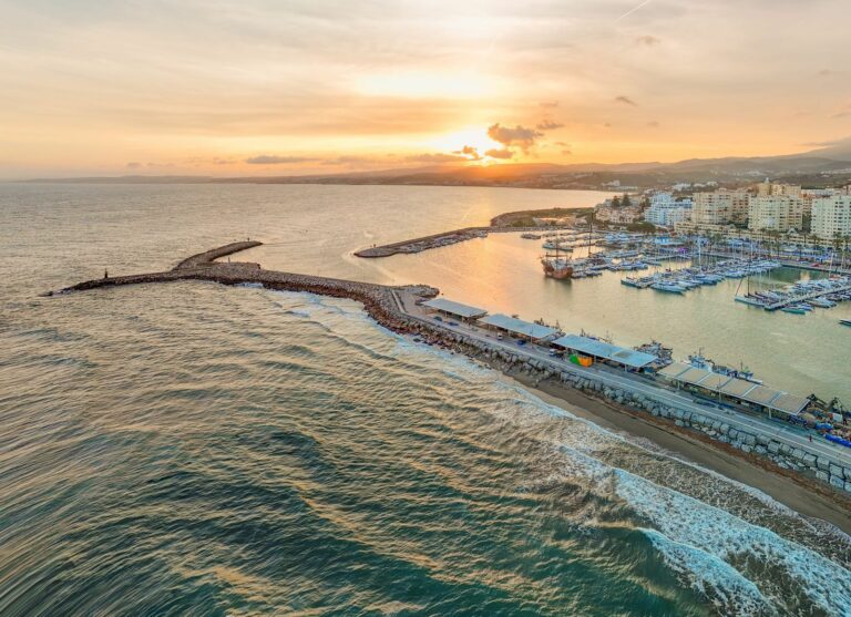 4de3887d7cc9b8e72ab418dbf297265e - 4