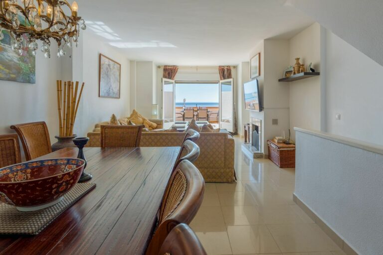 4de3887d7cc9b8e72ab418dbf297265e - 5