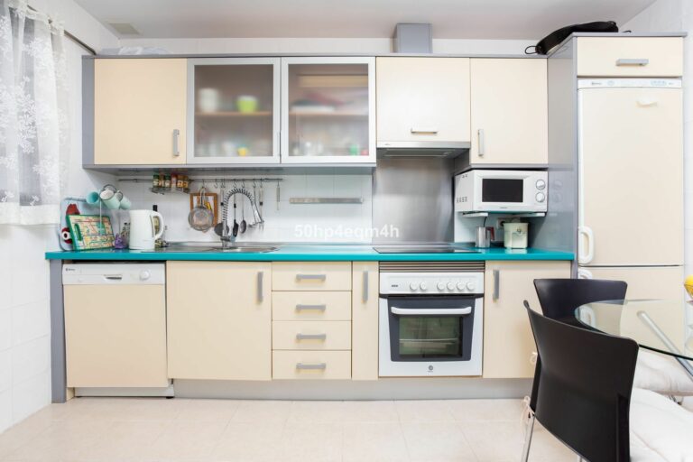 4ef9aef166e1e34b1e0249498b2033c7 - 14