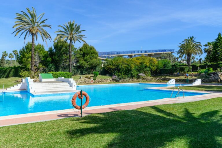 501f7179782dc34c626e8d95f2676a5c - 12