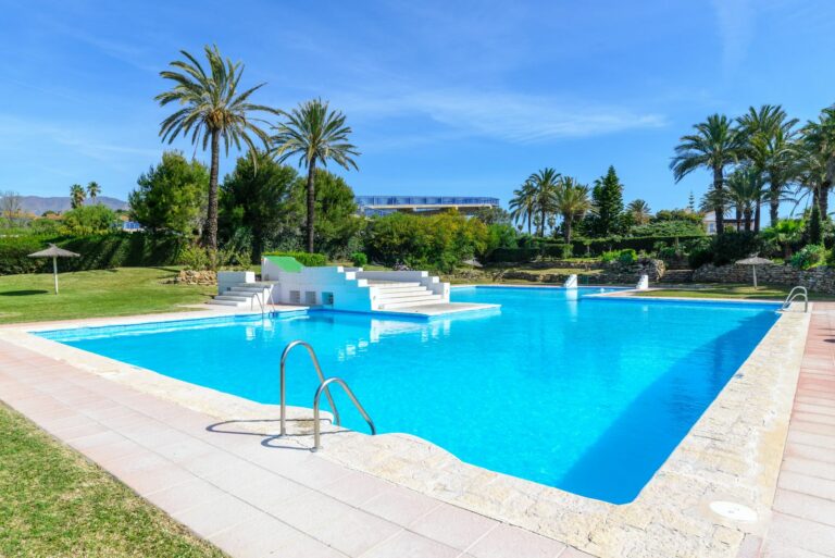 501f7179782dc34c626e8d95f2676a5c - 13