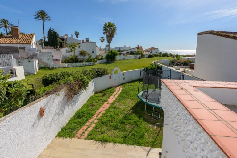 501f7179782dc34c626e8d95f2676a5c - 3