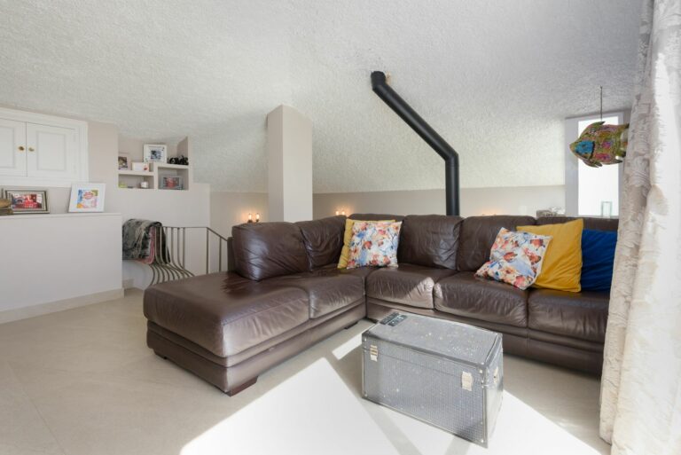 501f7179782dc34c626e8d95f2676a5c - 9