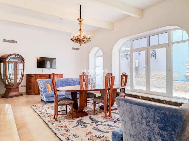 50df1ddbc8977d5a75782f57610265de - 10