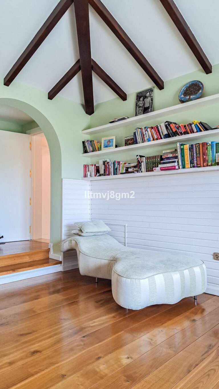 50df1ddbc8977d5a75782f57610265de - 11