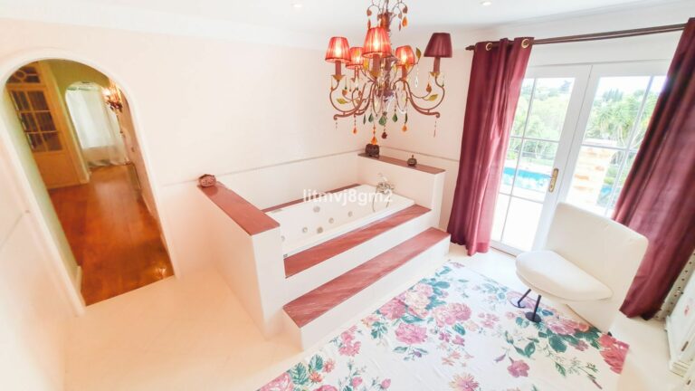 50df1ddbc8977d5a75782f57610265de - 16