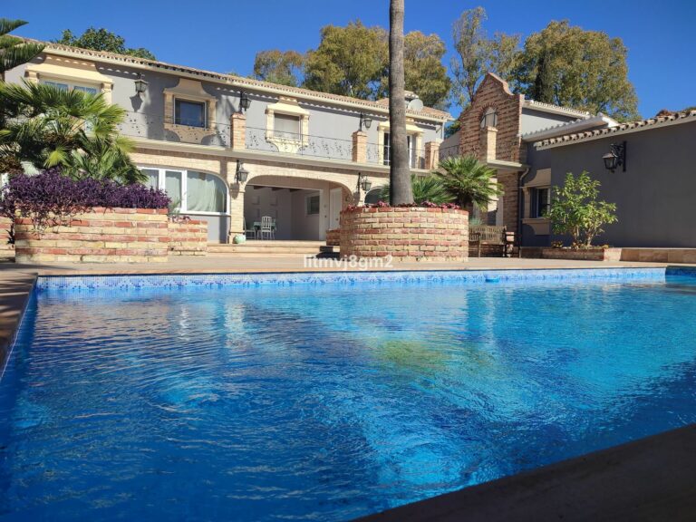 50df1ddbc8977d5a75782f57610265de - 5