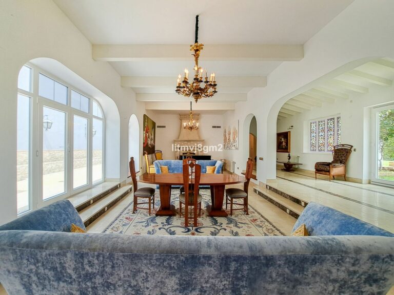 50df1ddbc8977d5a75782f57610265de - 6