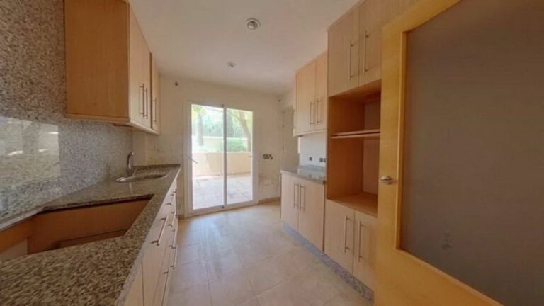 51700f9fa88b32f0c3feab5f0293f059 - 15