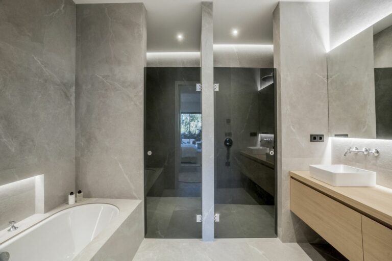 5194aff81e91b97762d0aa8659cf9c0e - 12