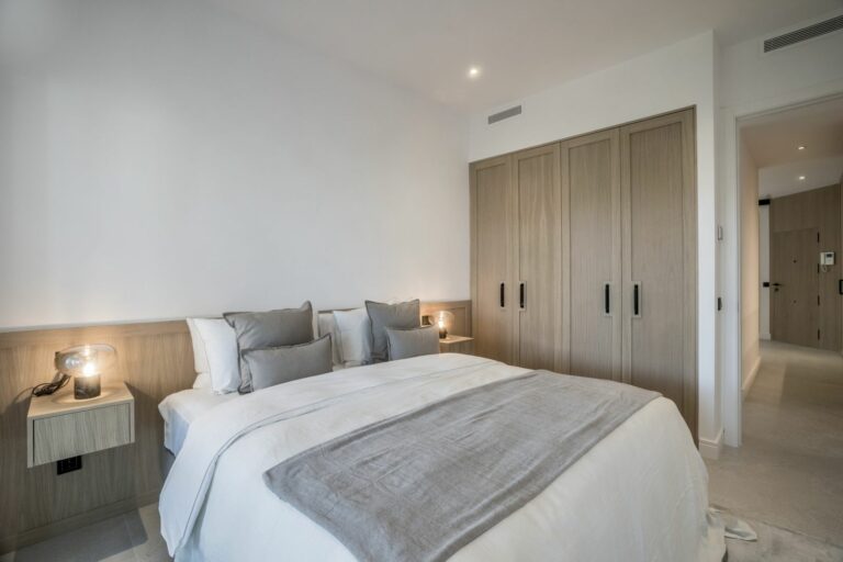 5194aff81e91b97762d0aa8659cf9c0e - 15