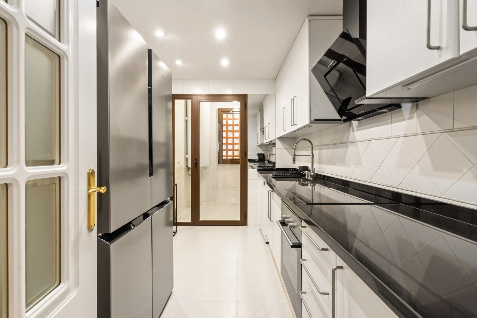 51f5eee897ec4fba0134441cabe8378f - 11