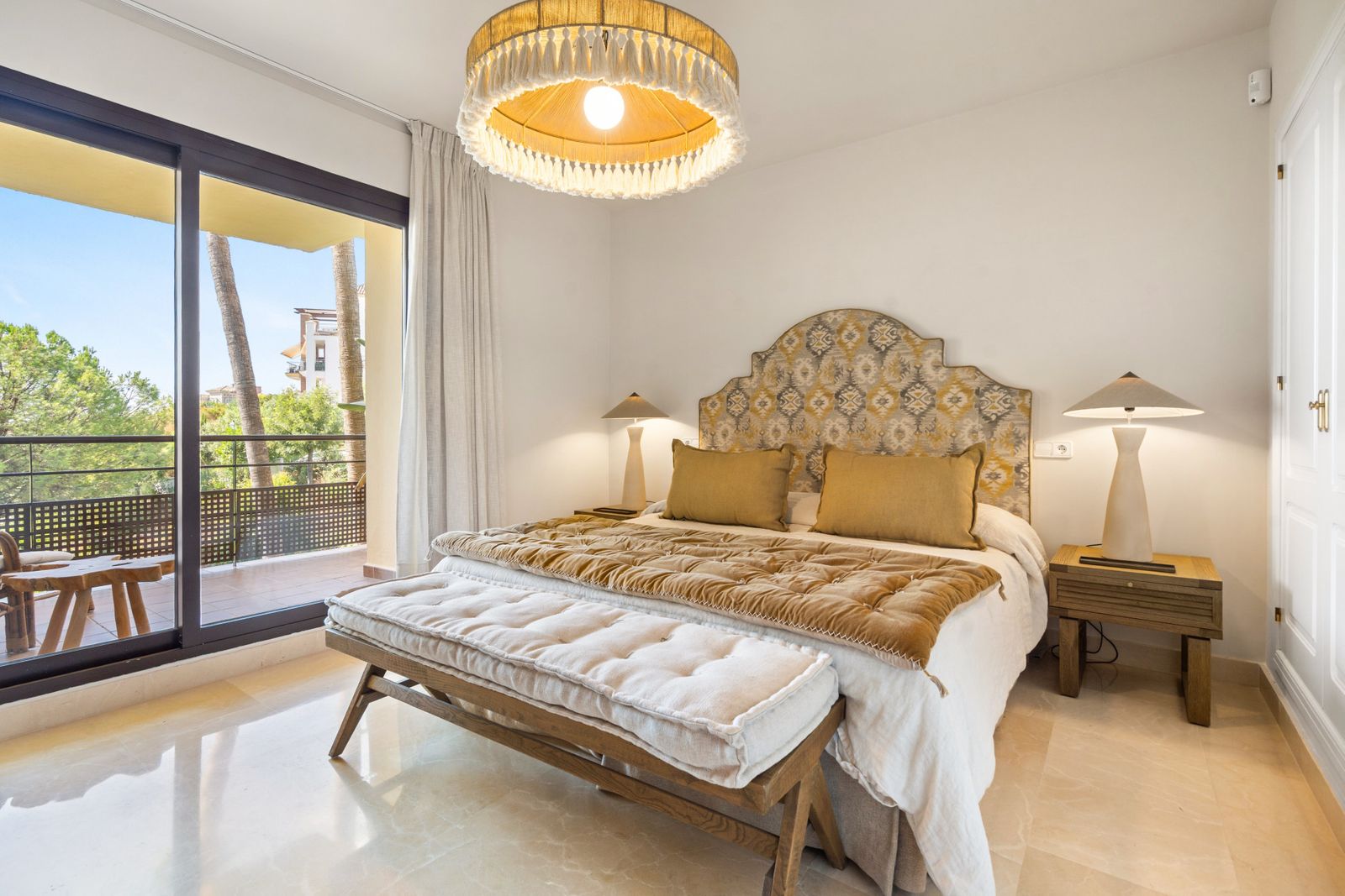 51f5eee897ec4fba0134441cabe8378f - 16