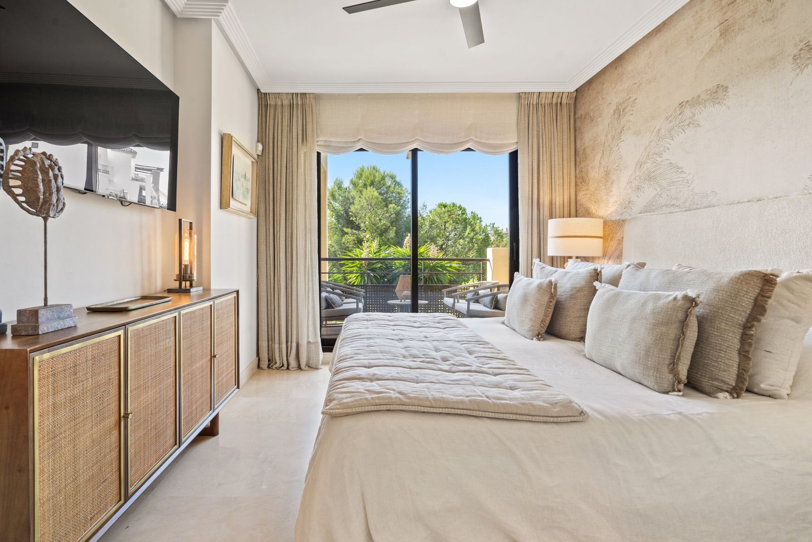 51f5eee897ec4fba0134441cabe8378f - 3