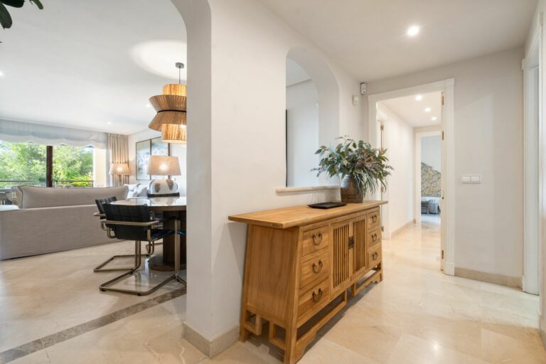 51f5eee897ec4fba0134441cabe8378f - 6