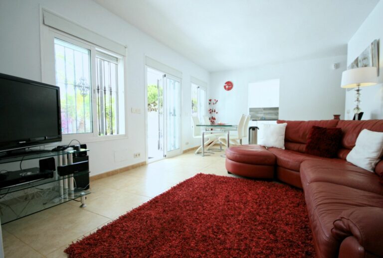 52c8edd0066a86fc825f9f00e5fb229a - 15