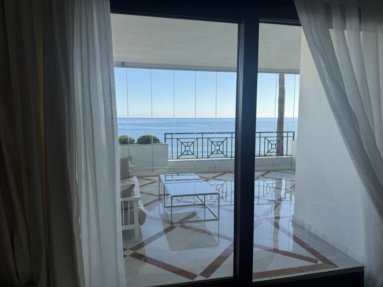 52dbb8b23dfa143af5aec47460f1f128 - 14