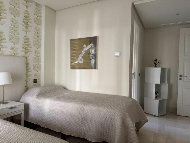 52dbb8b23dfa143af5aec47460f1f128 - 9