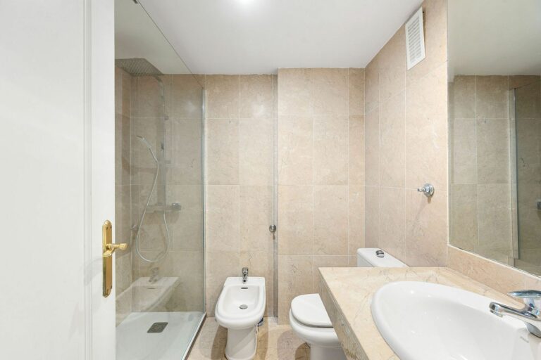 54a9414bd85b9a4858ad699374429b2c - 12