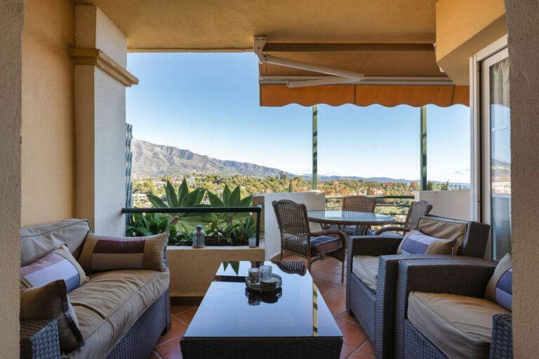 54a9414bd85b9a4858ad699374429b2c - 14