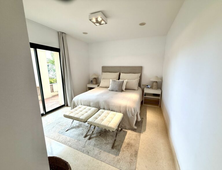 5546409c618dda8969bb7468c5a0f3ba - 12