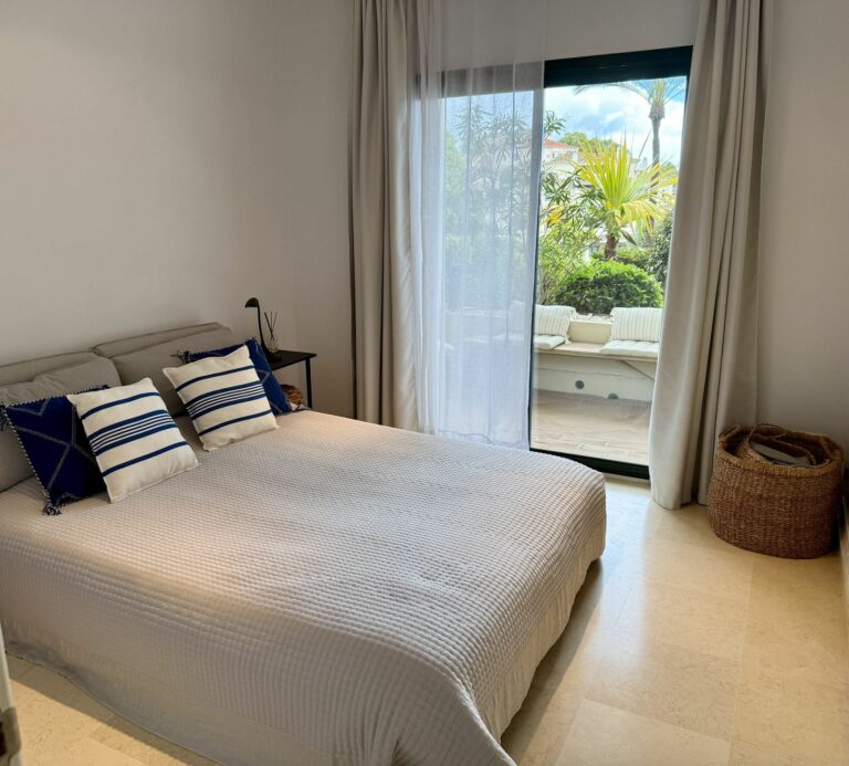 5546409c618dda8969bb7468c5a0f3ba - 14