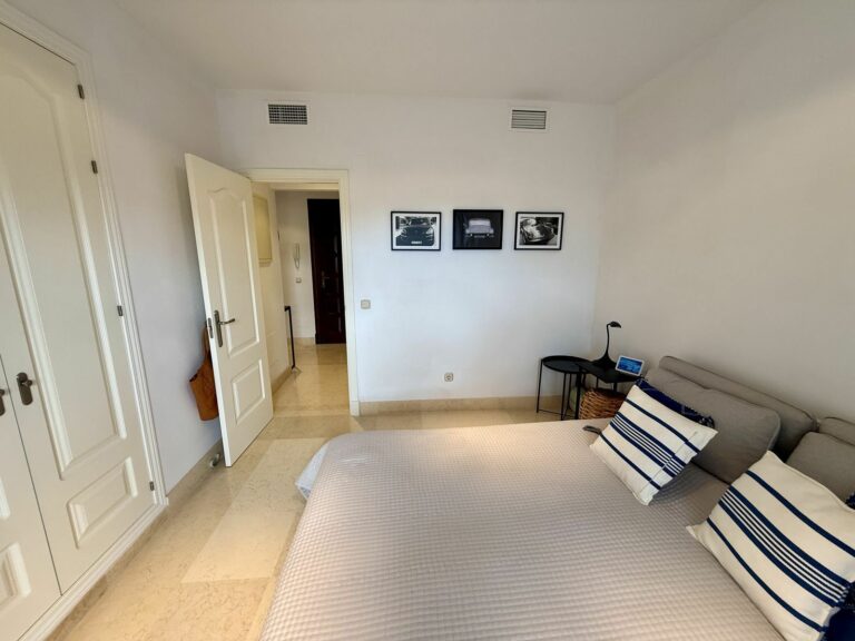 5546409c618dda8969bb7468c5a0f3ba - 16