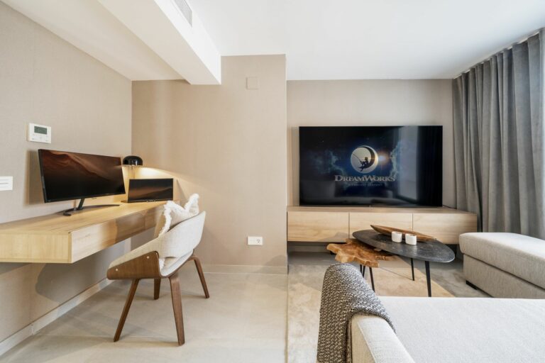 560da7ed4d513b08a11413ddffe5c6f2 - 11