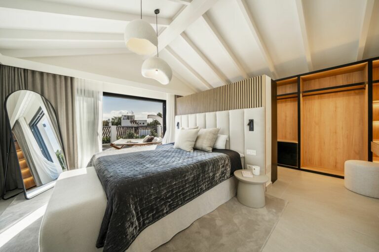 560da7ed4d513b08a11413ddffe5c6f2 - 14