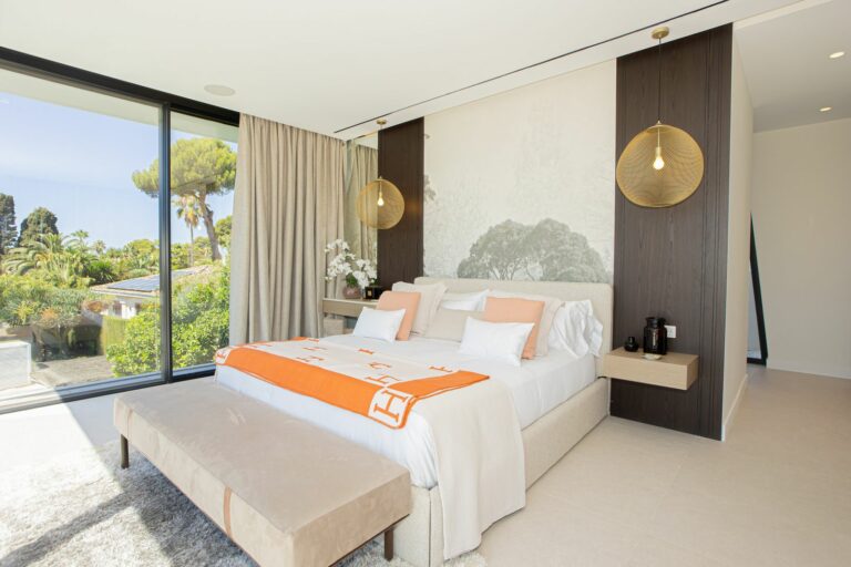 56fdc3d7e0159d69d3076d1f82ba1c3c - 12