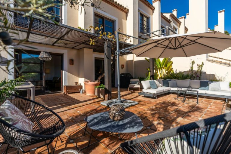 58e3353f9be46543c06cb0fc8b1b75b2 - 12