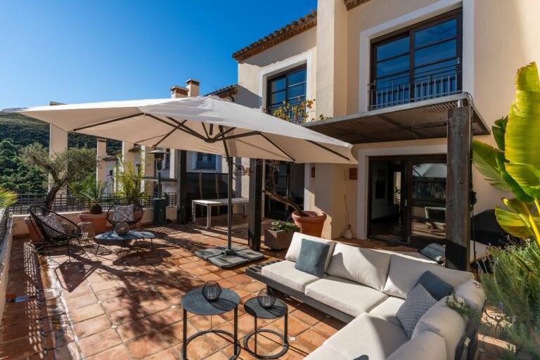 58e3353f9be46543c06cb0fc8b1b75b2 - 16