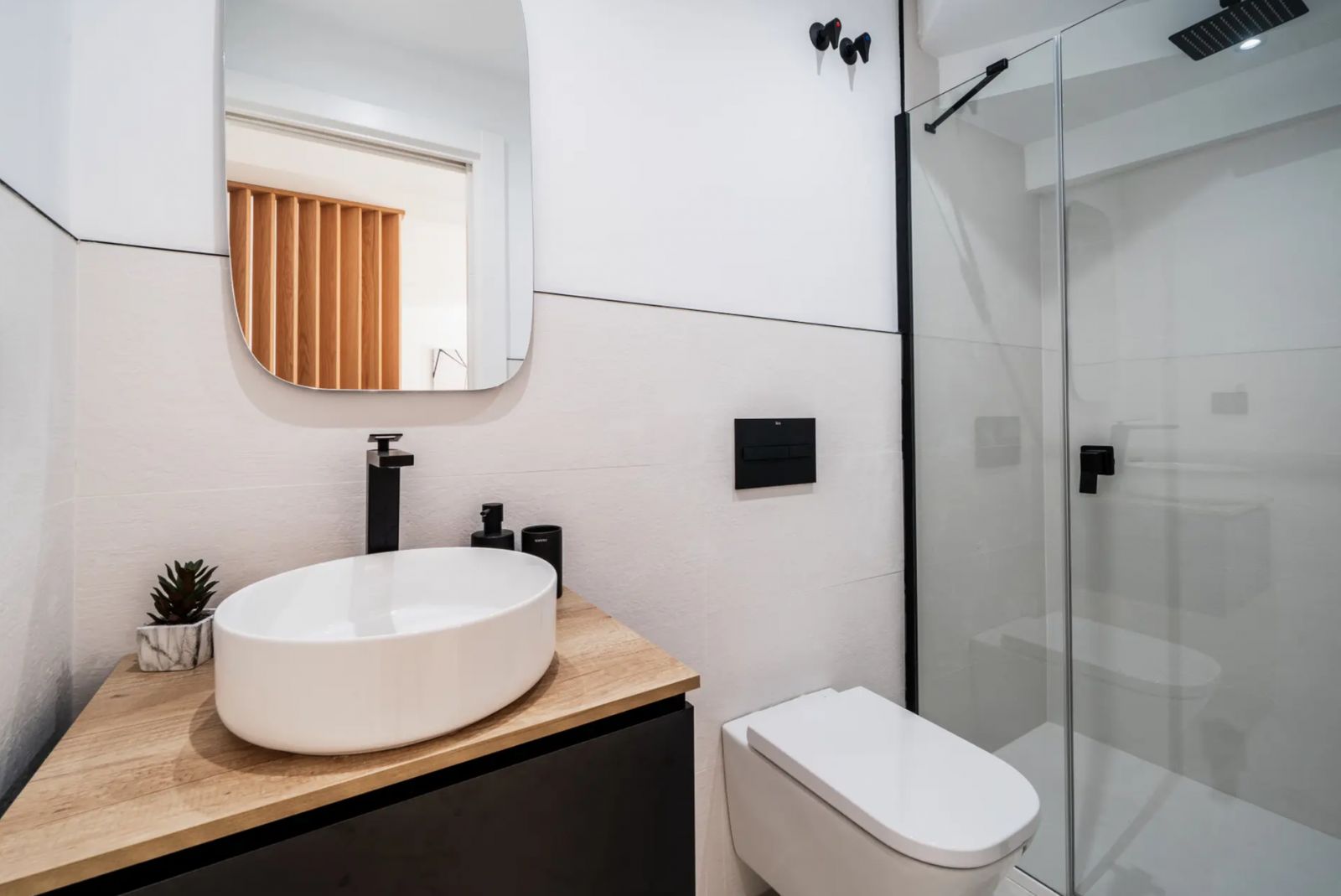 5a4e9779113261f418bd617cf2135f1b - 15