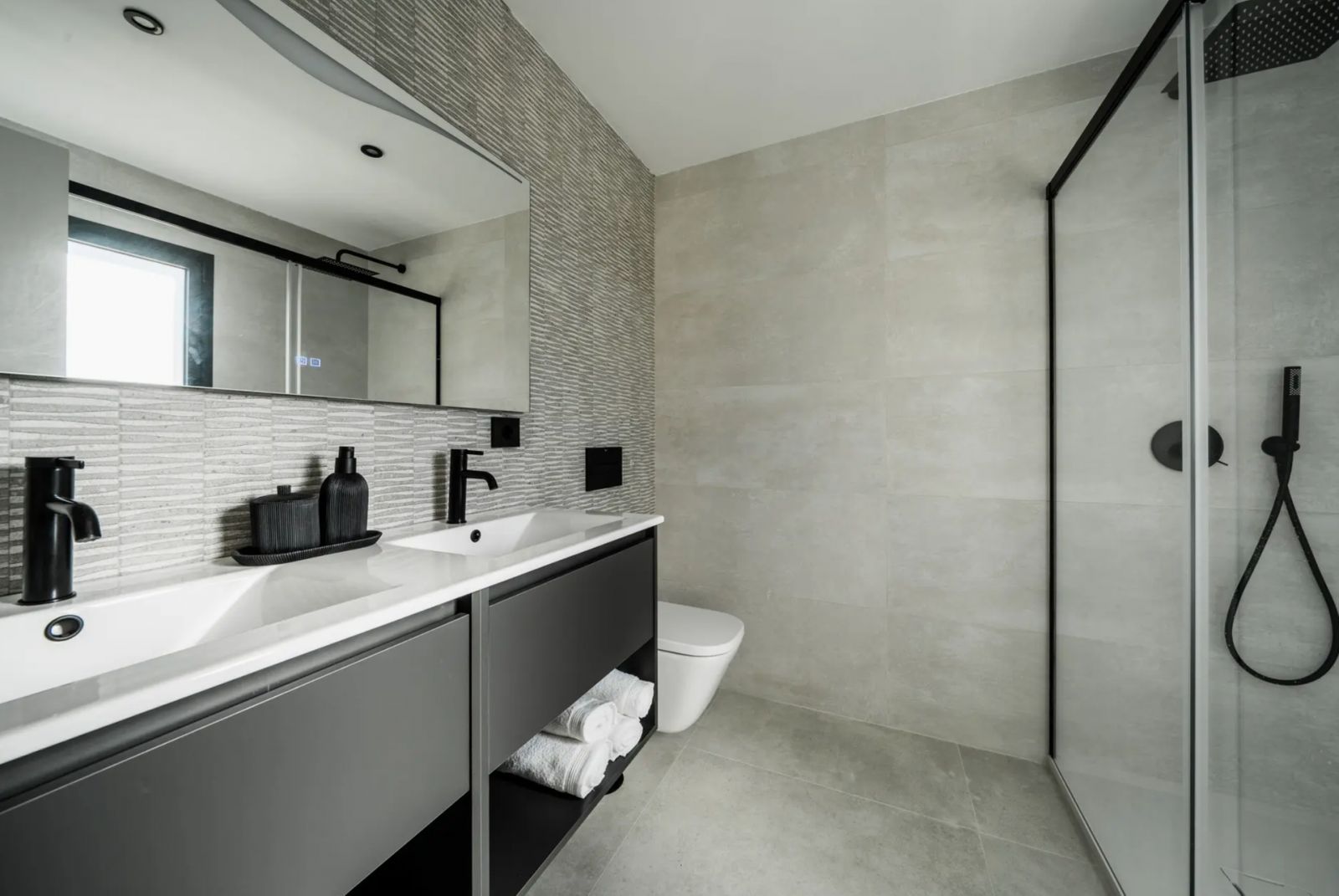 5a4e9779113261f418bd617cf2135f1b - 16