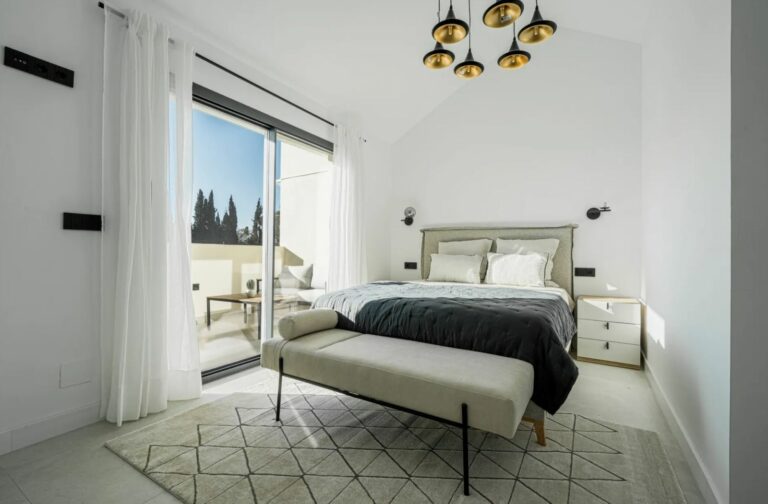 5a4e9779113261f418bd617cf2135f1b - 7