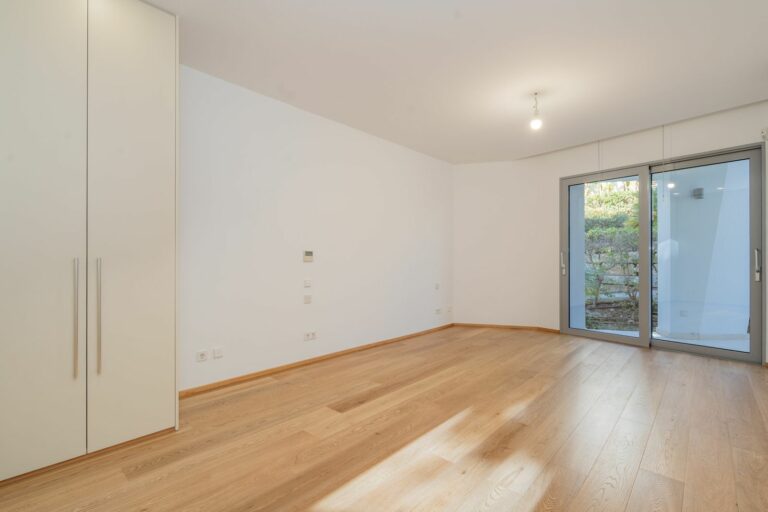 5abe3eda0890c501c2899992061c63ab - 16