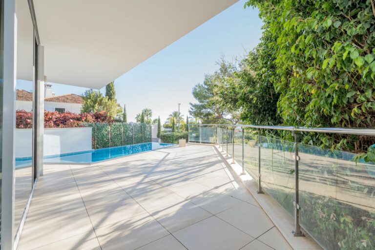 5abe3eda0890c501c2899992061c63ab - 9