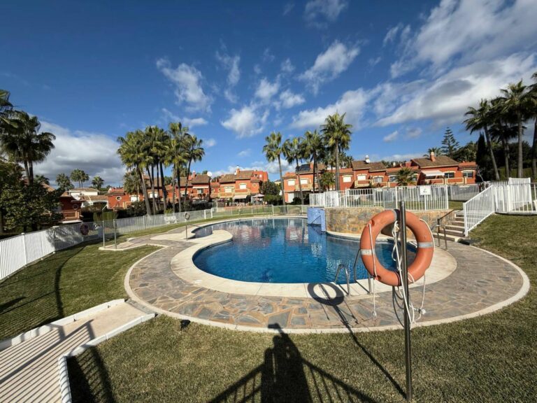 5b129221942482578068e3084b160c1a - 11