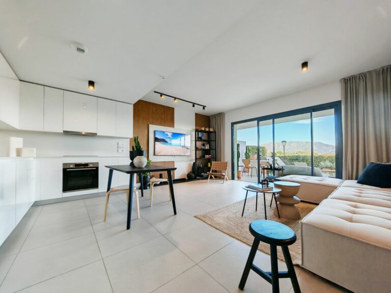 5dce201ea55813b1c52d07cd133280cb - 1