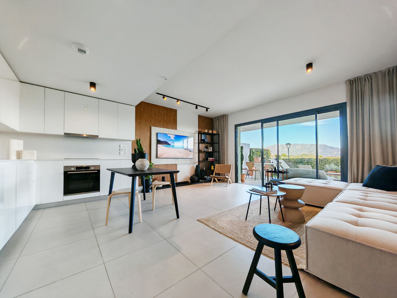 5dce201ea55813b1c52d07cd133280cb - 1