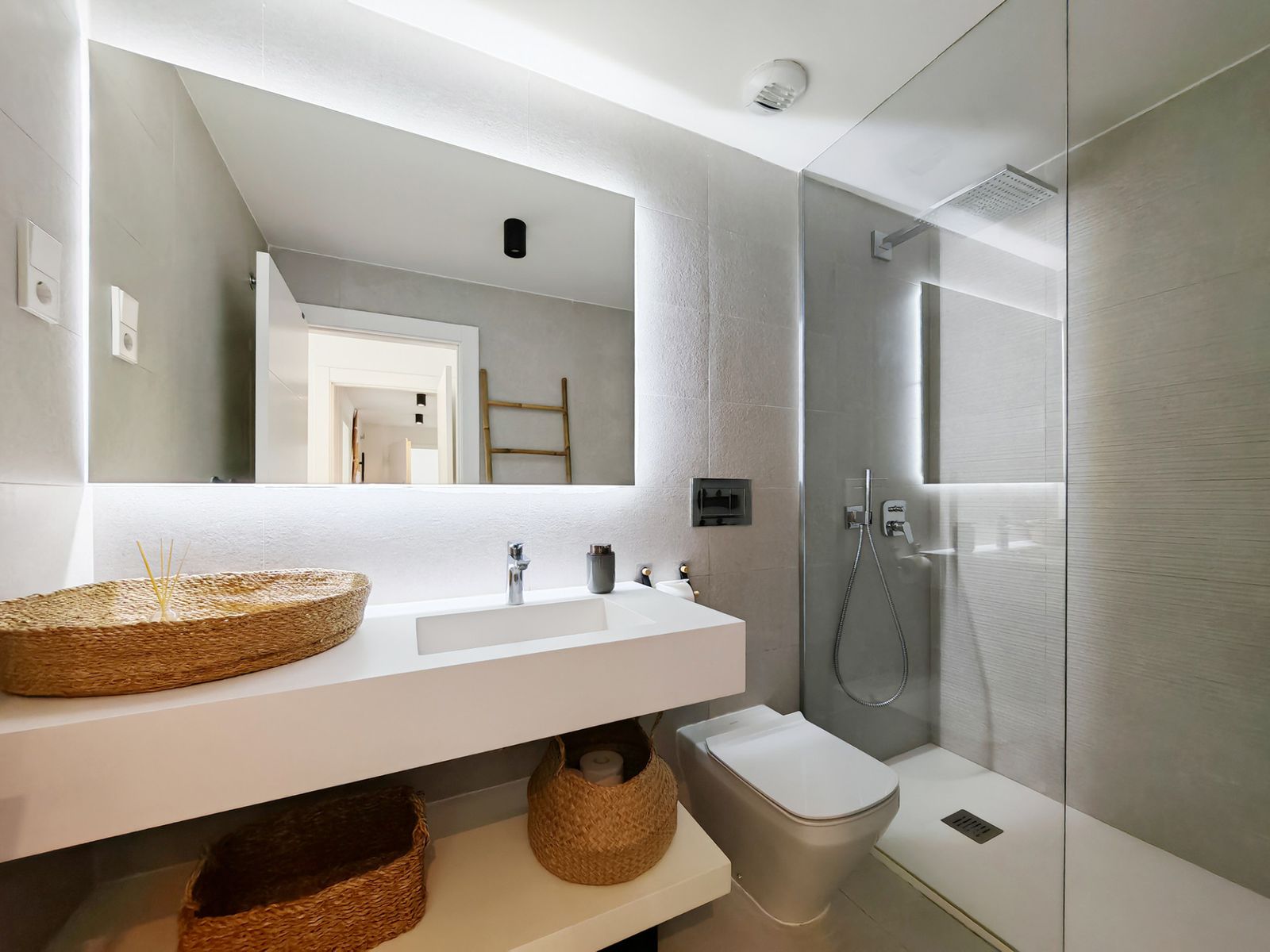 5dce201ea55813b1c52d07cd133280cb - 11