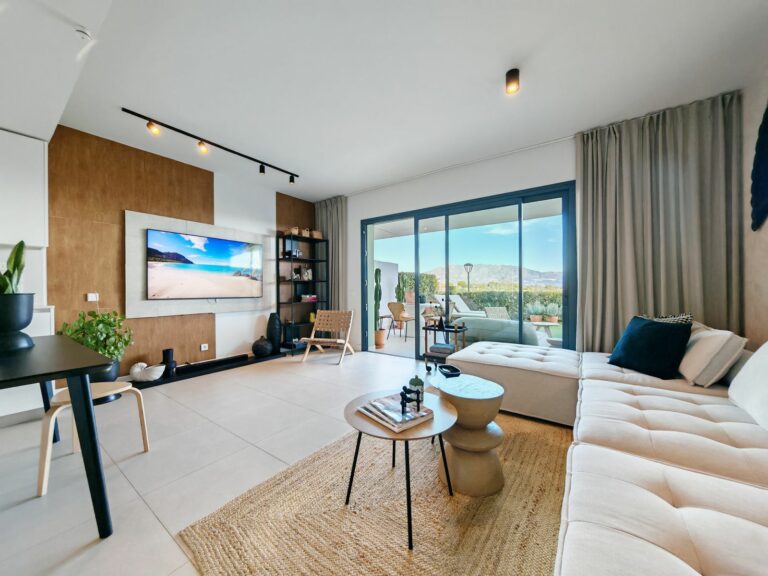 5dce201ea55813b1c52d07cd133280cb - 3